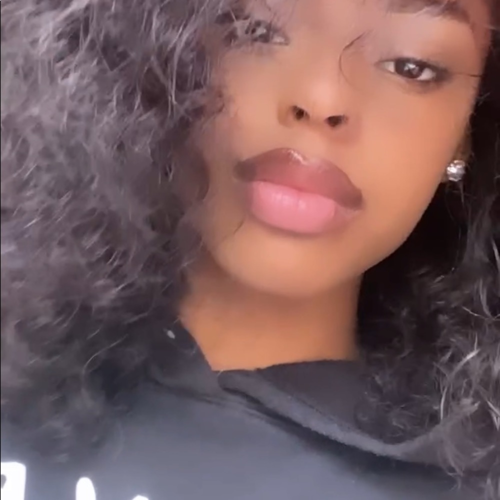 Meet your Posher, Dajah